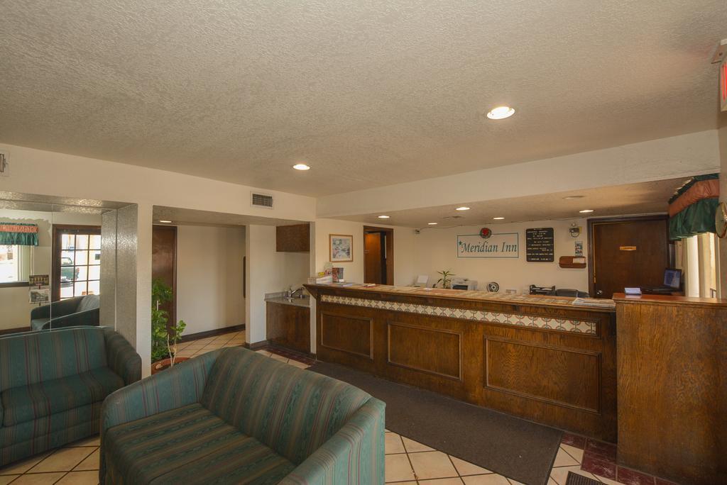 Meridian Inn Oklahoma City Airport Bagian luar foto
