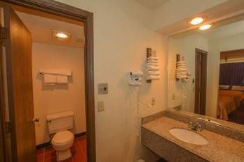 Meridian Inn Oklahoma City Airport Bagian luar foto